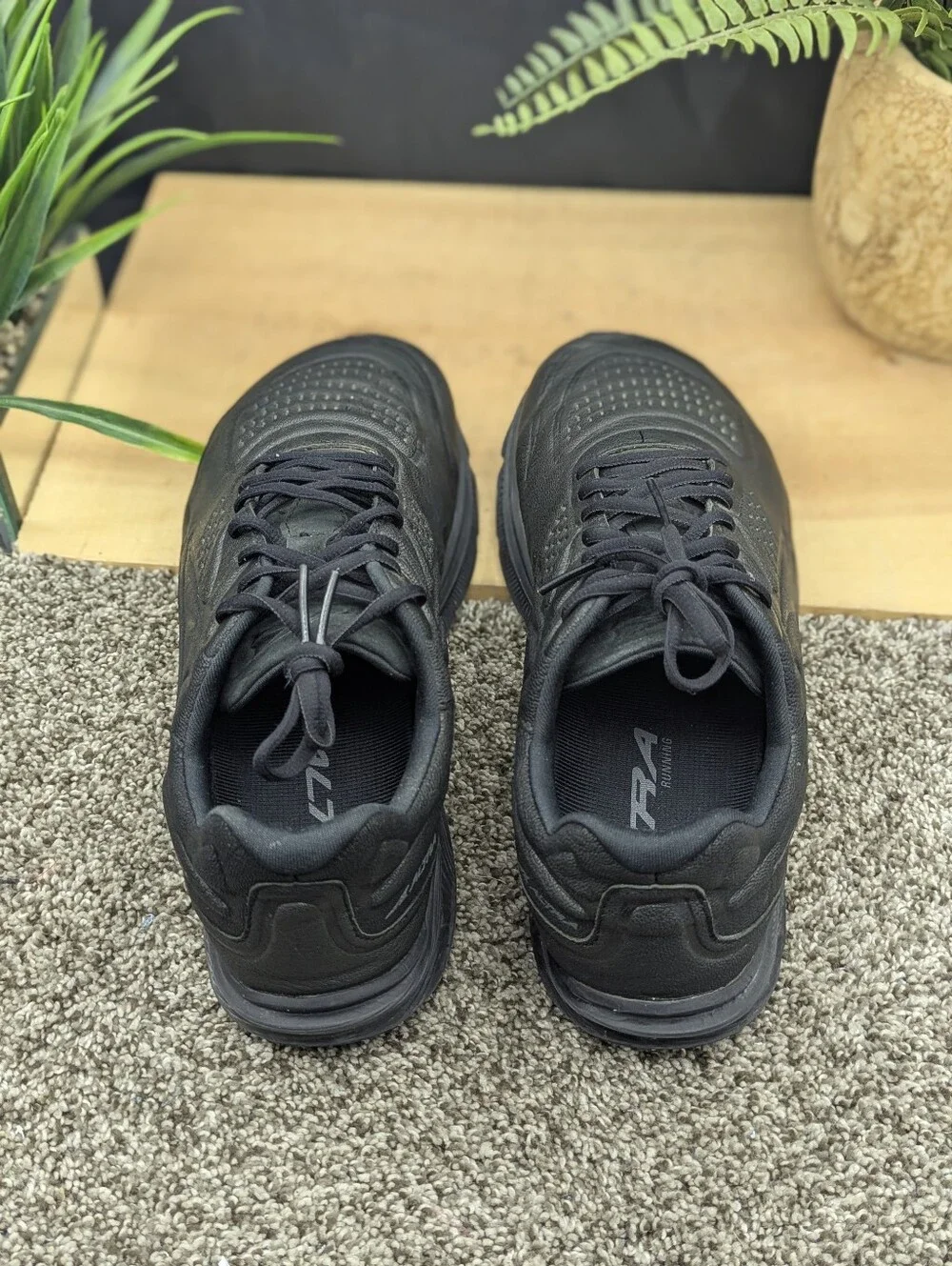Altra Torin 5 Black Leather Mevs Size 11.5 Running Walking Shoes Casual Comfort